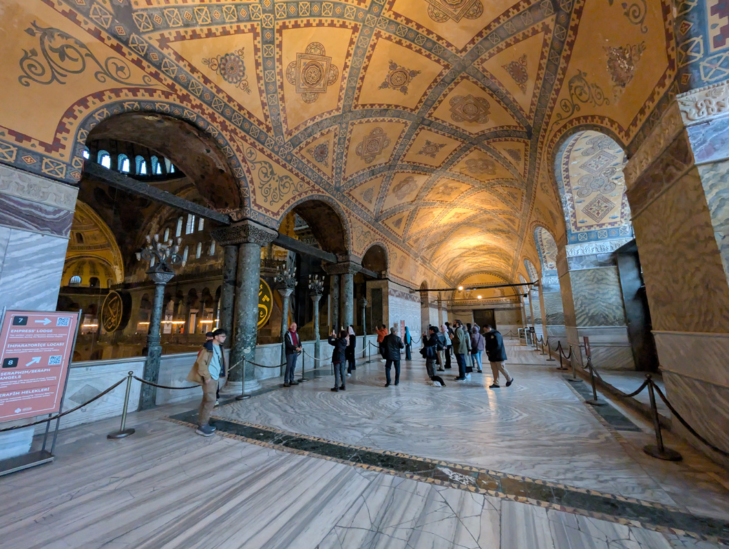Hagia Sophia, The galleries are spacious