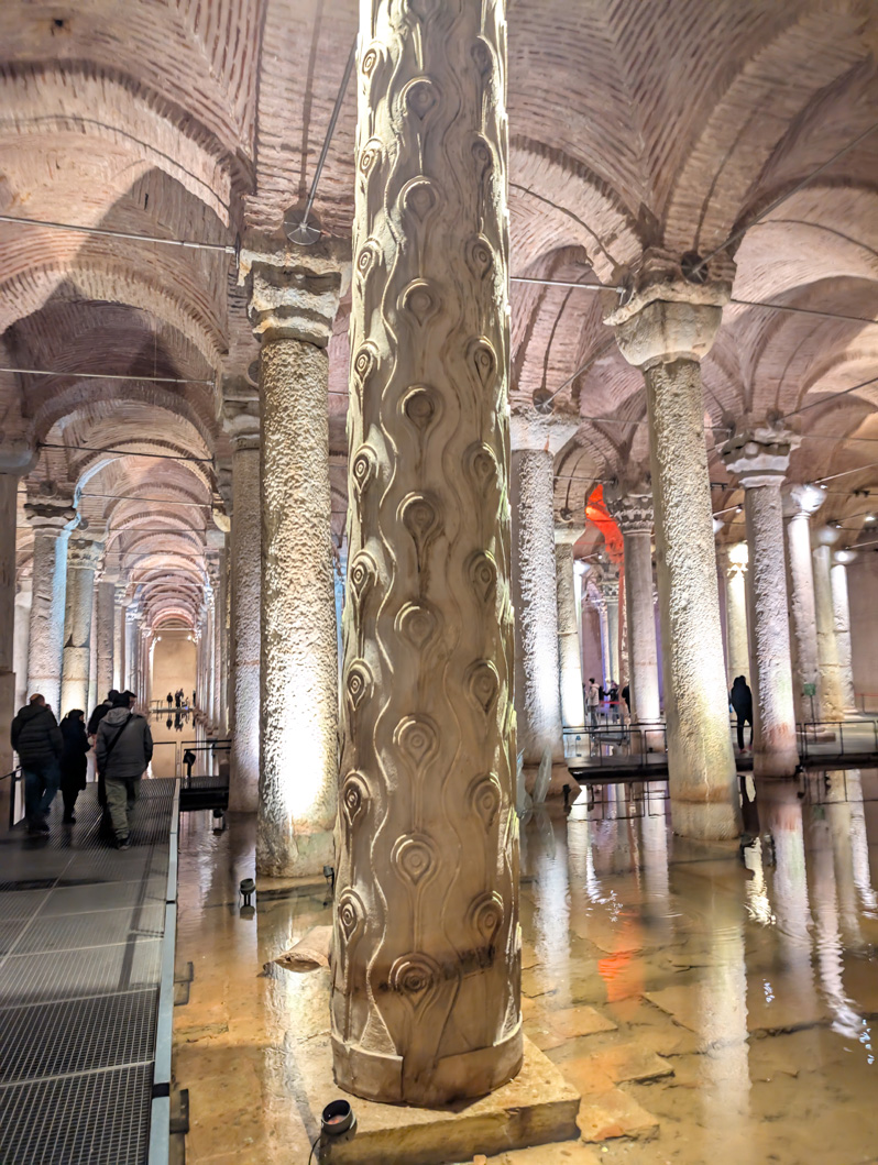Byzantine Cisterns, Basilica Cisterm: Exotic column