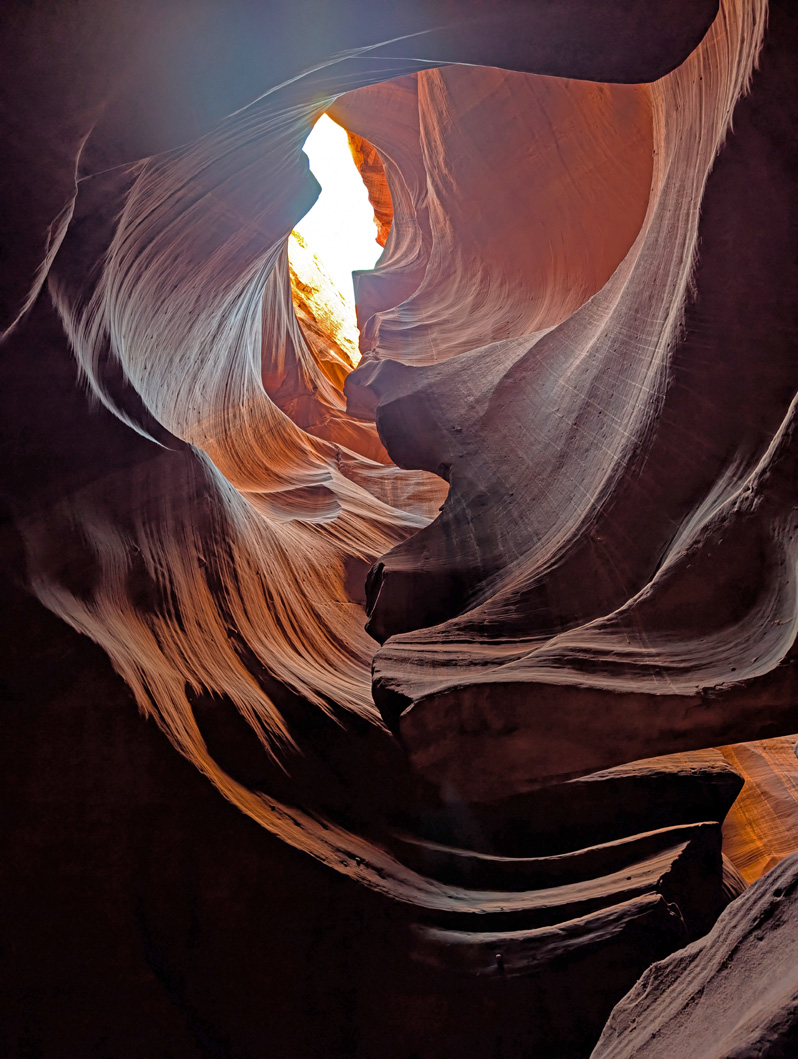 Upper Antelope Canyon, Looking up
