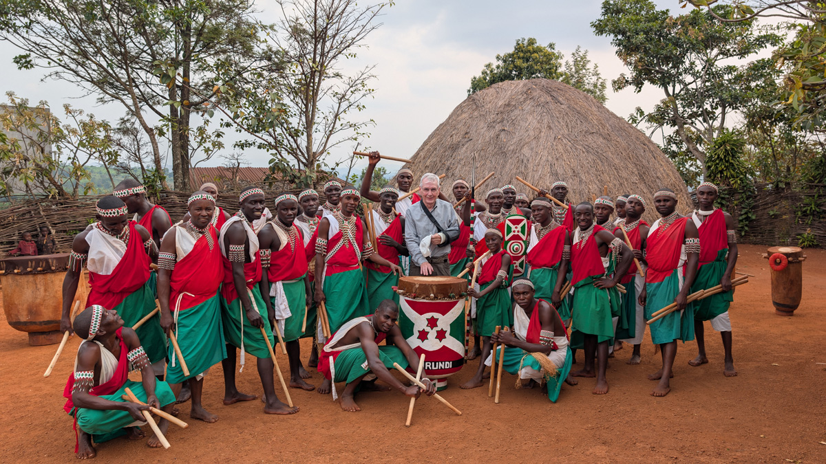 Burundi: Gishora Drummers, Post-drumming group photo