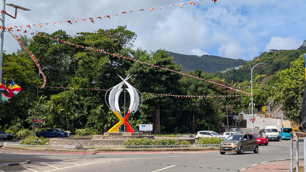 Seychelles: Victoria, Unity Monument