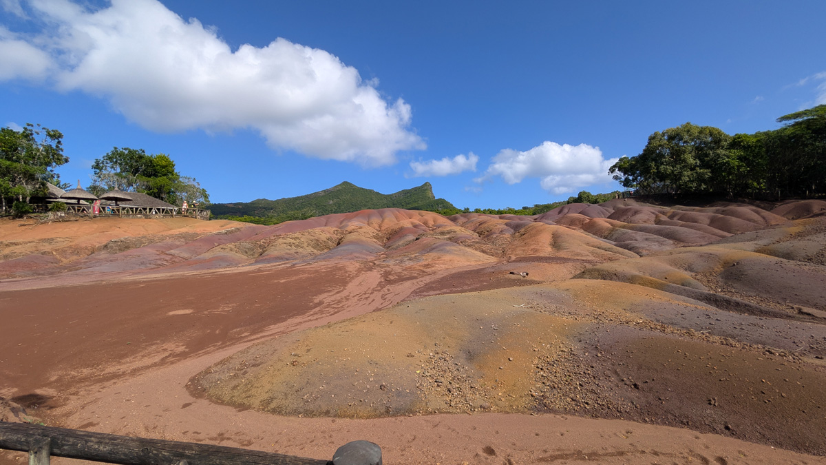 Mauritius: South-West Tour, Chamarel "Seven colored Earth" (ho hum)