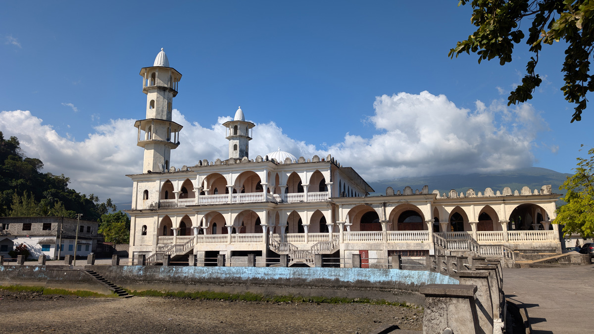 Comoros, Iconi mosque