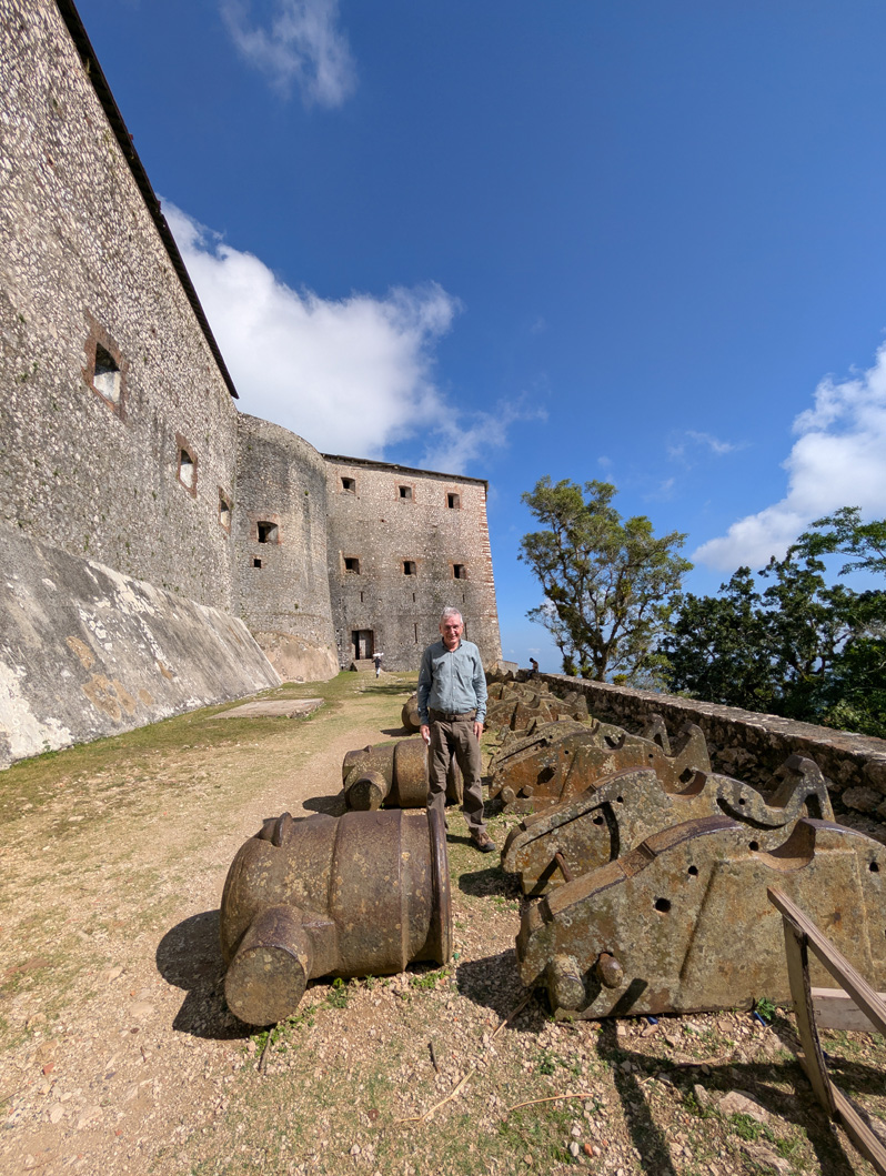 Citadelle Laferriere, Entryway + Scotsman