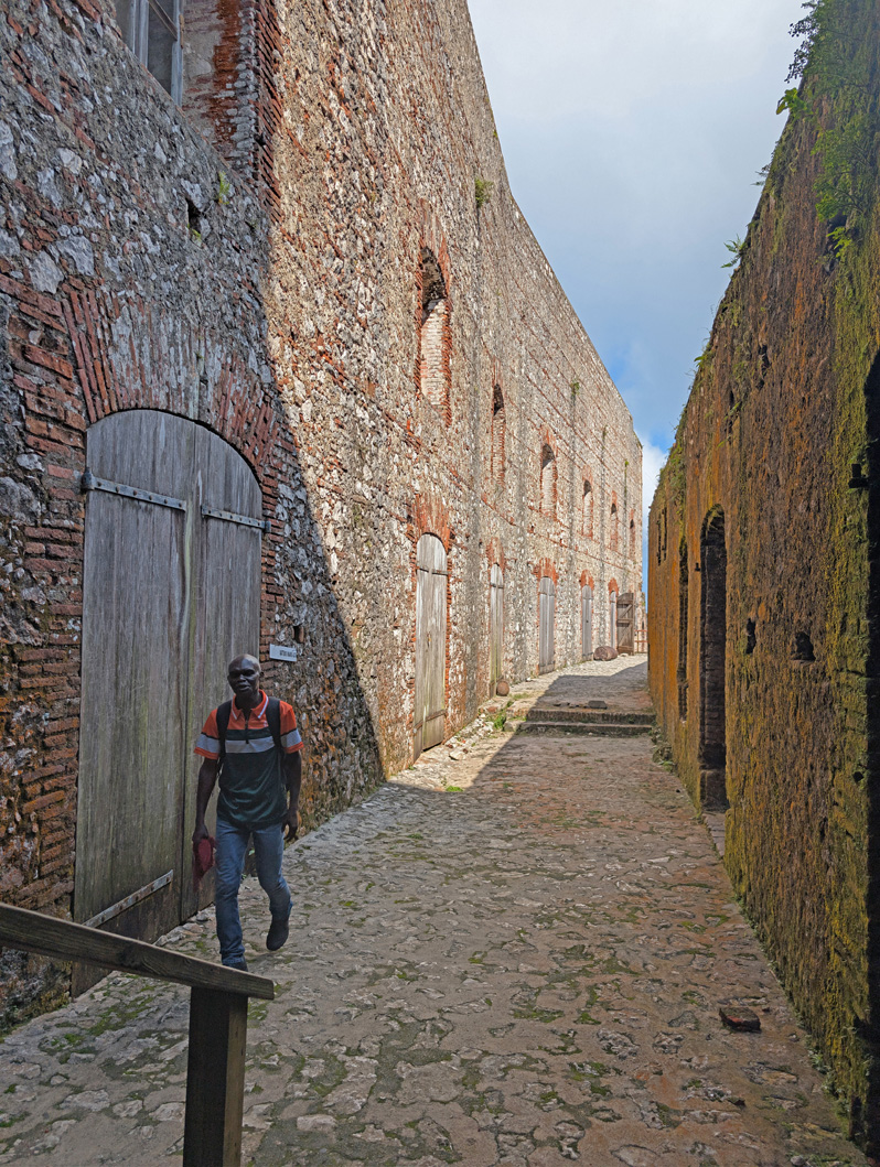 Citadelle Laferriere, Interior + Guide