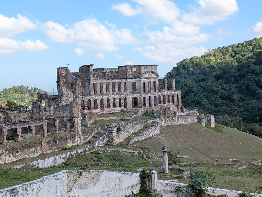 Sans-Souci Palace, Palace rear