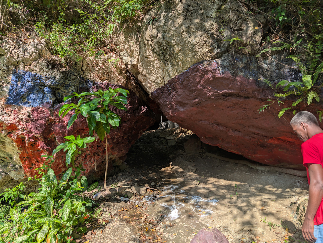 Bois Caiman, Voodoo cave