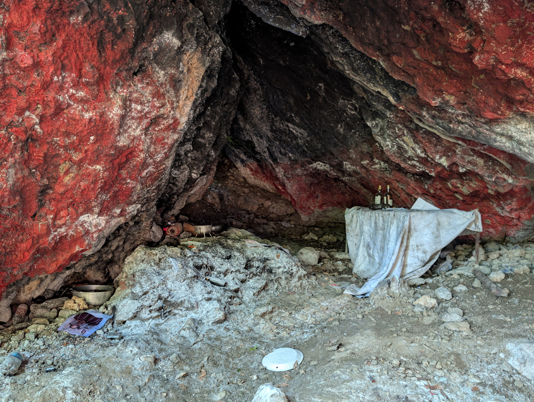 Bois Caiman, Voodoo cave