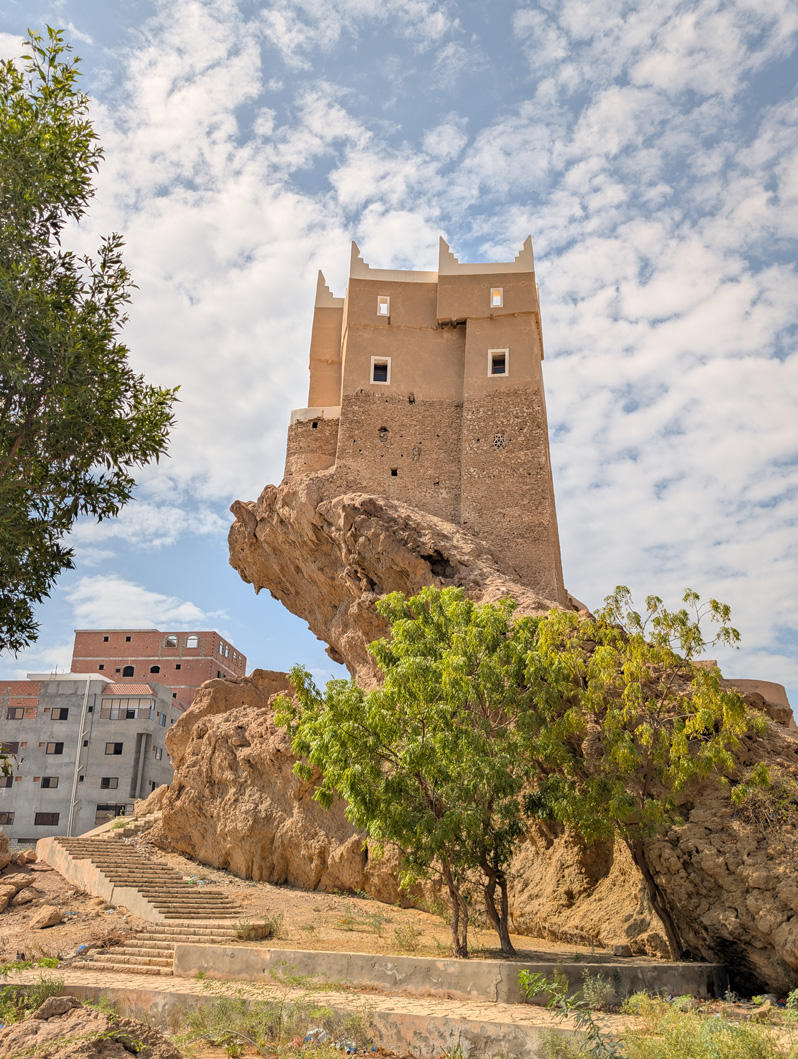 Mukalla: Precarious Tower
