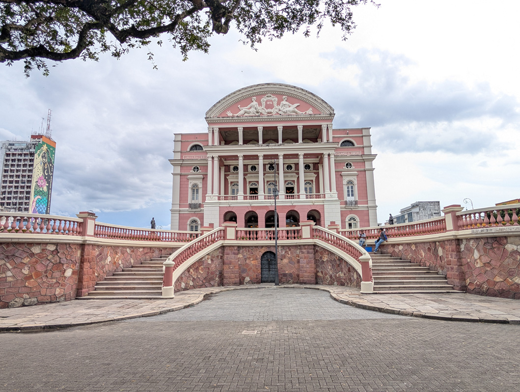 Manaus Opera House, "Teatro Amazonas", Formal Entrance