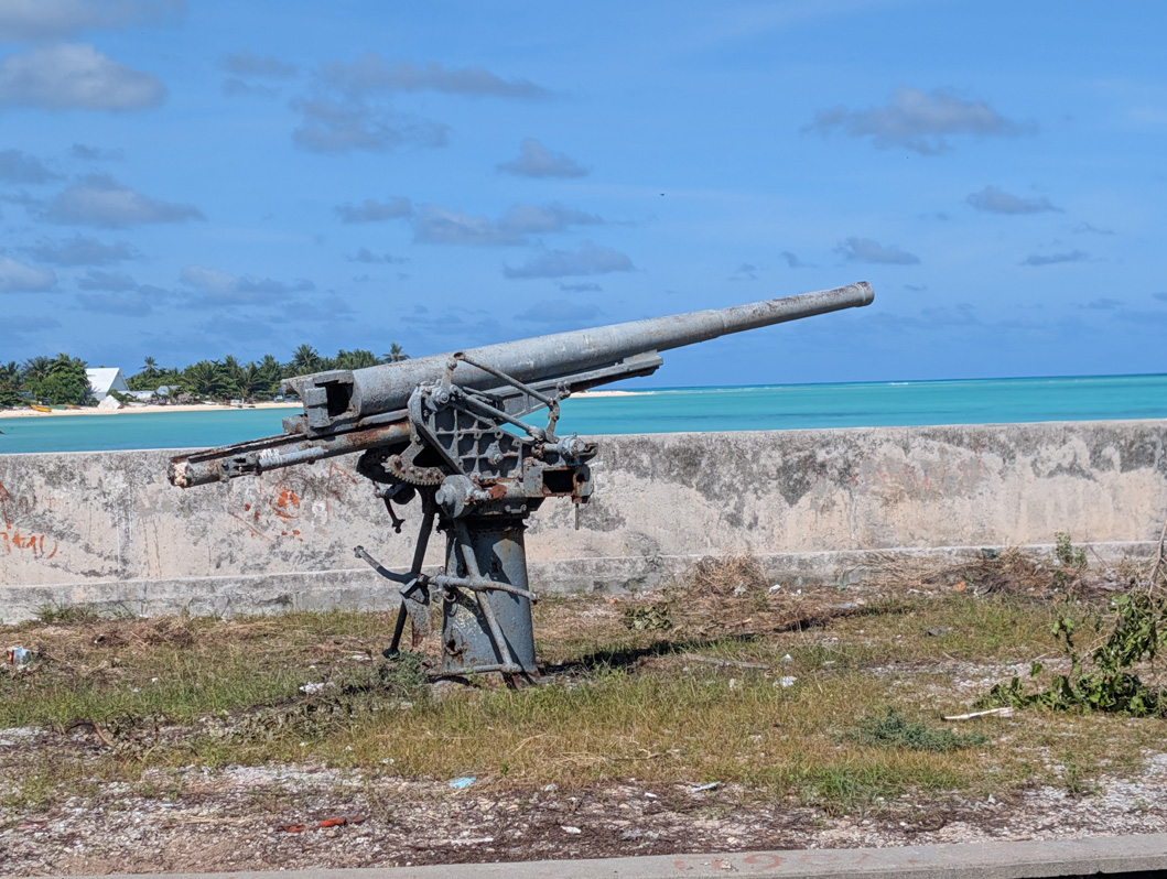 Tarawa WWII Sights, Japanese WWII coastal gun