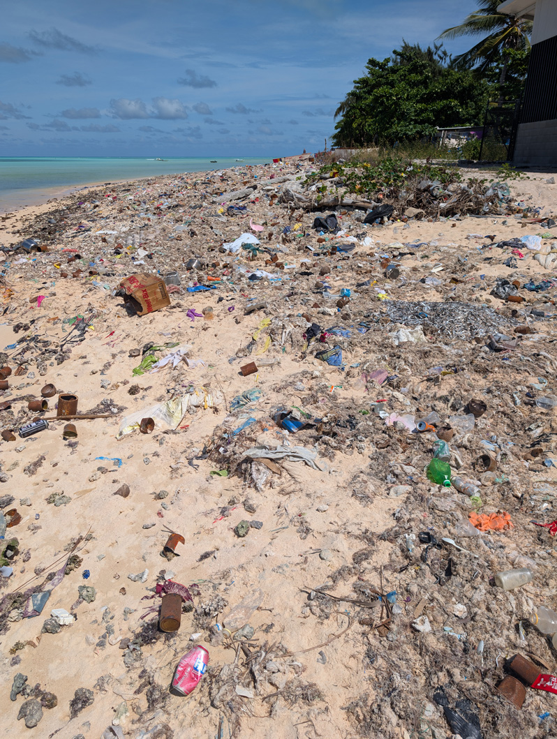 Tarawa WWII Sights, Green Beach: Sadly polluted