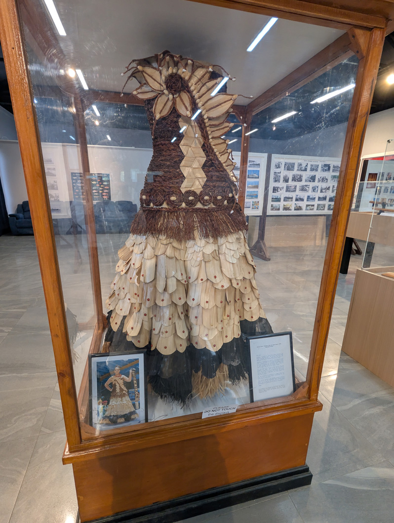 Nauru: Naoero Museum, Traditional costime (remake 2020)