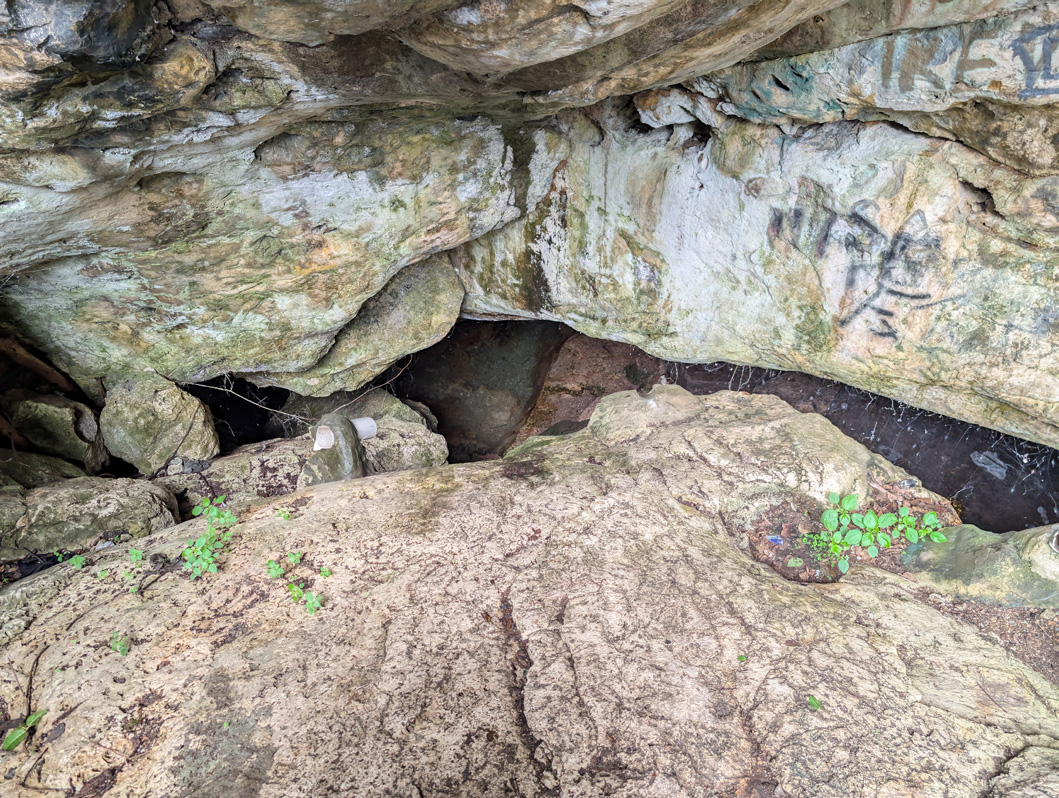 Around Nauru, Maqua Cave entrance