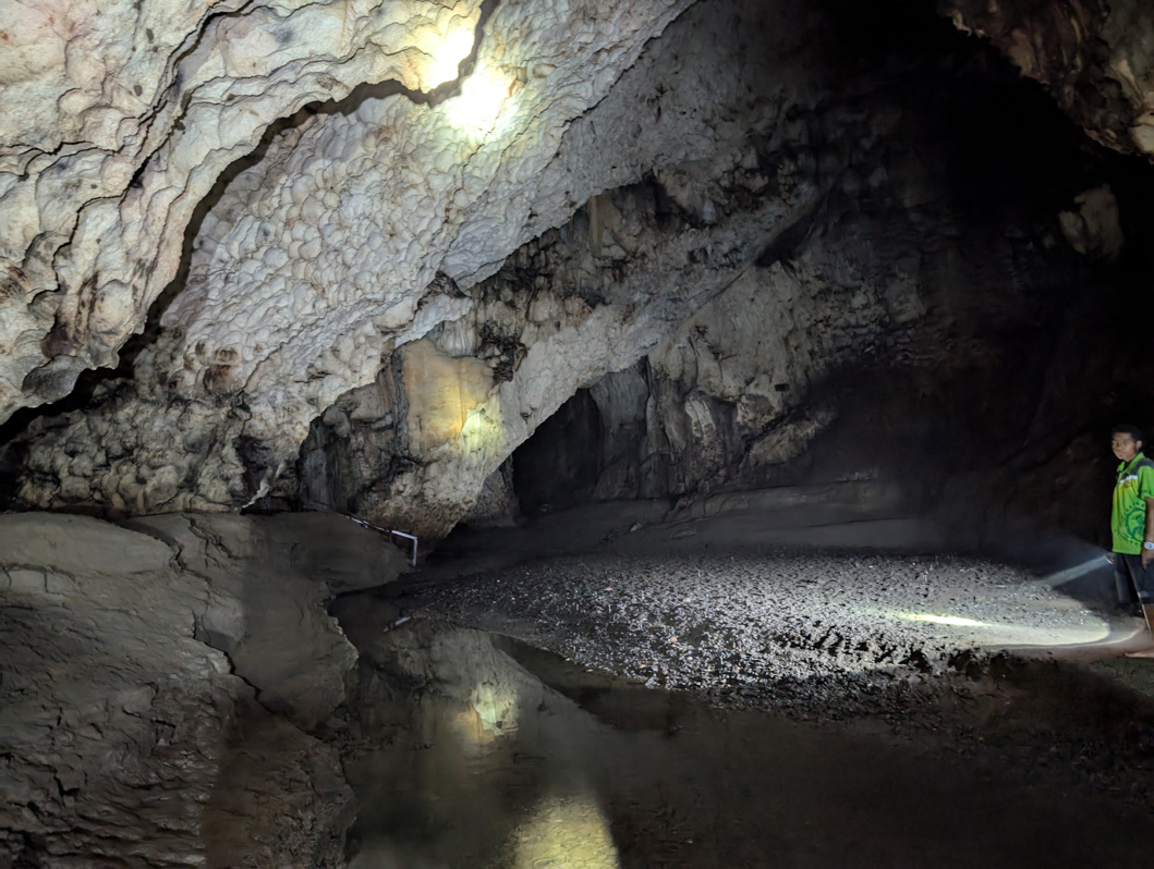 Fiji: "Tour to Cannibal Cave With Lunch"
