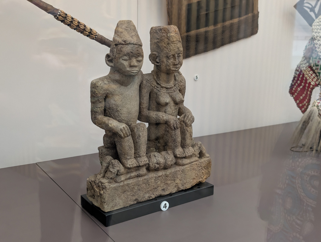Kinshasa: National Museum, Funerary Statue