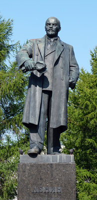 Perm, Russia <small>(2018)</small>, Lenin statues