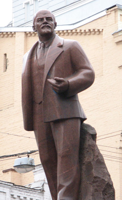 Kiev, Ukraine <small>(2009)</small> An unexpected discovery in, Lenin statues