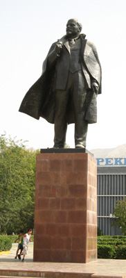 Nurek, Tajikistan <small>(2009)</small> Lurking nervously just, Lenin statues