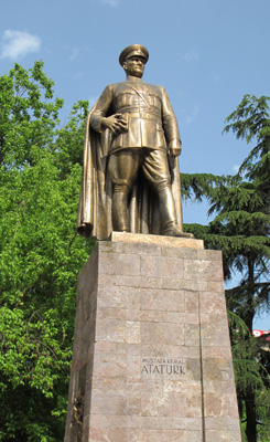 Trabzon, Turkey <small>(2010)</small>, Ataturk, Miscellaneous Statuary