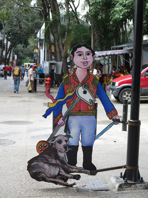 Caracas, Venezuela <small>(2014)</small> <small>Cardboard figur, Bolívar, Miscellaneous Statuary