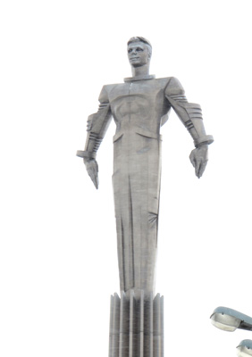 Moscow <small>(2013)</small> On a 40 meter titanium column, ove, Gagarin, Miscellaneous Statuary