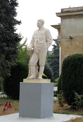 Gori, Georgia <small>(2007)</small> A smaller and more relaxed, Stalin
