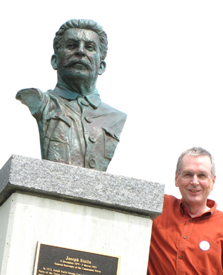 Stalin in Virginia <small>(2010)</small> A surprise Stalin bust, Stalin